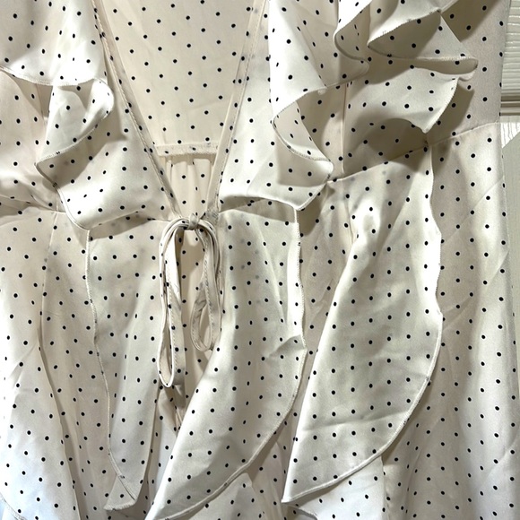 BNWT VICTORIA’S SECRET SILKY SATIN IVORY RUFFLED BLACK POLKA DOT ROBE - Picture 7 of 9